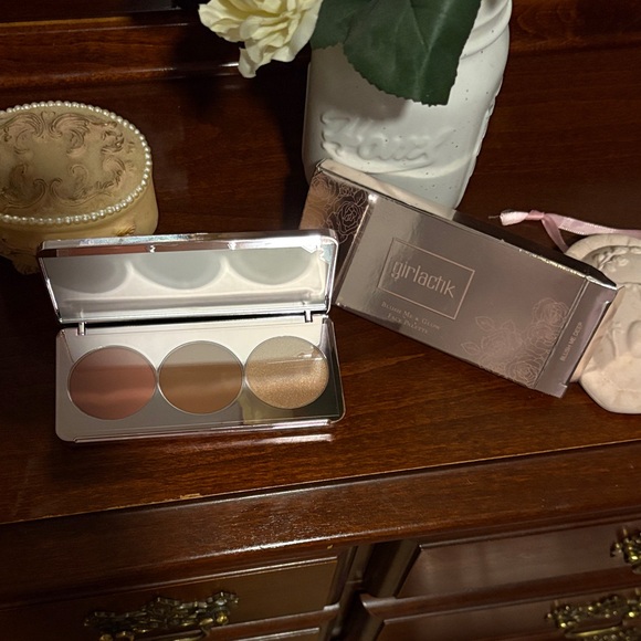 Girlactik Blush Trio - Pink, Brown, Gold - Picture 1 of 2